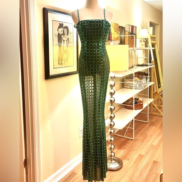 🔥Oh Polly! STATEMENT Marleni HEAVILY Gem Embellished Gown,Emerald , EUC,Size 2 - Picture 5 of 15